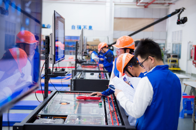 广东首届高职院校新能源汽车技术与服务大赛落幕