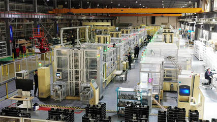 新松第4条新能源车载充电器大型生产线项目验收通过,发往欧洲!