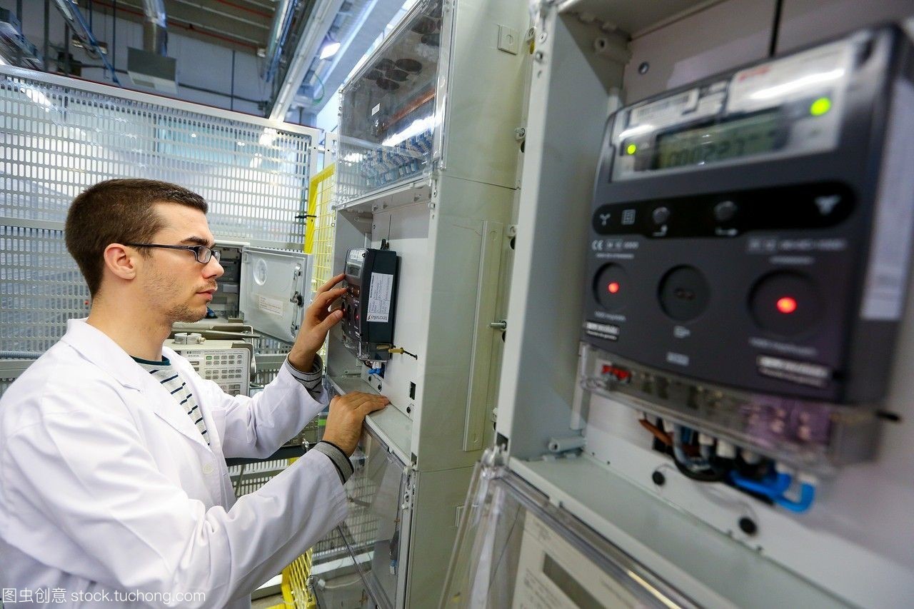 研究员。电器柜性能计数器。低压微网络。用于智能电网和智能电表的测试和证书服务。电力电子设备认证。技术服务行业。tecnaliaresearch&innovationbizkaiabasquecountry,西班牙。