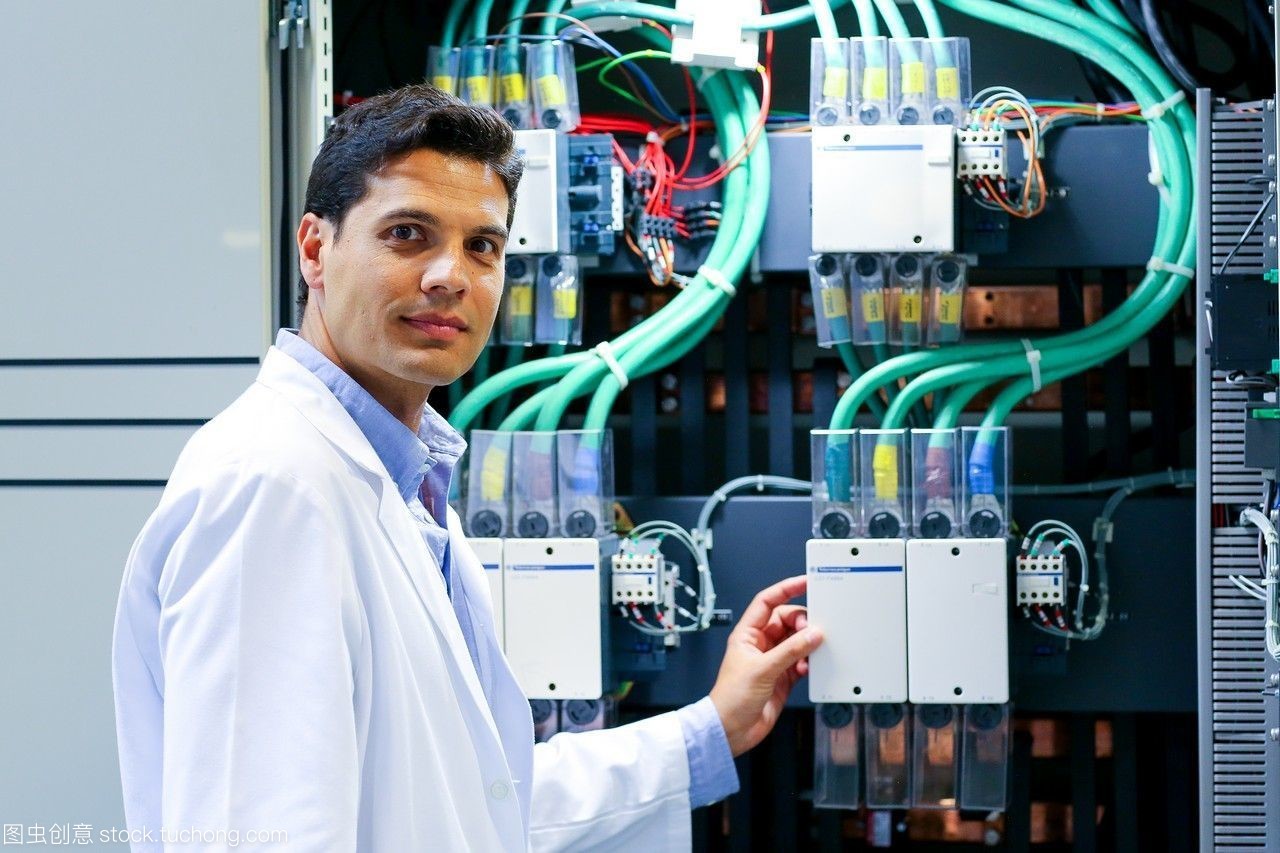 研究员低压微网络测试和证书服务智能电网和智能电表认证的电力电子设备技术服务行业tecnalia研究与创新bizkaia巴斯克的国家西班牙